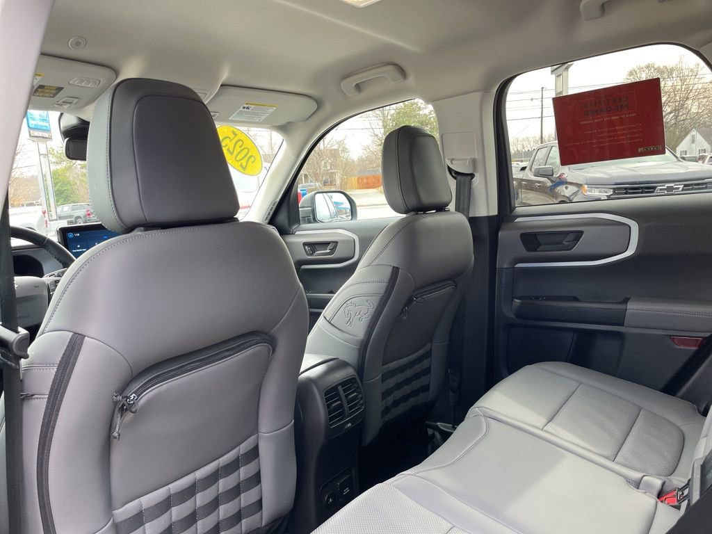 Used 2025 Ford Bronco Sport Badlands image 39