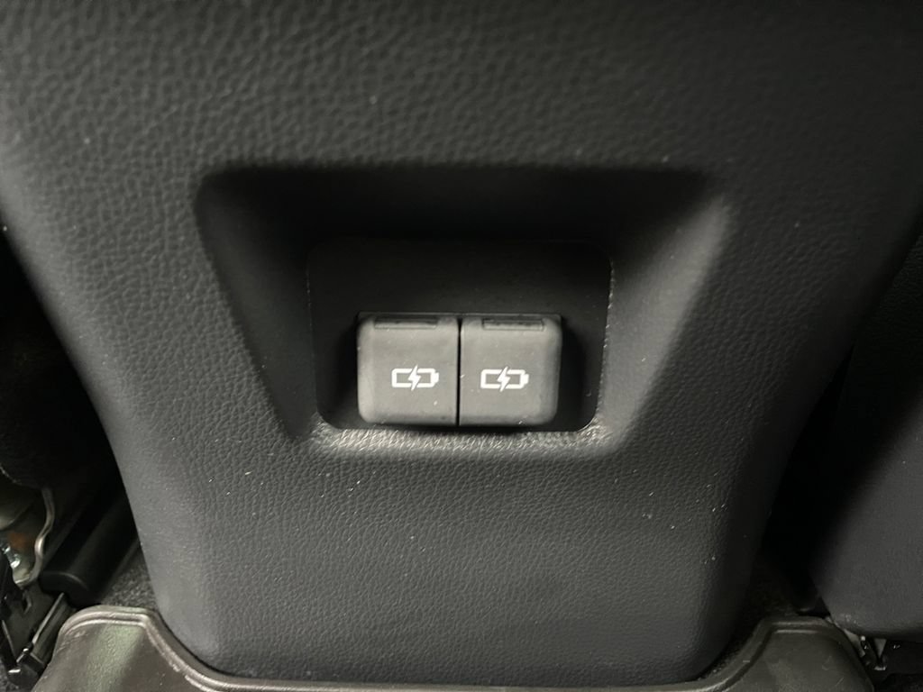 Used 2022 Toyota RAV4 XLE Premium AWD/4WD image 35