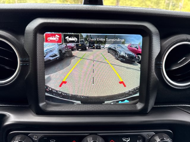 Used 2022 Jeep Wrangler Unlimited Rubicon 4xe AWD/4WD image 24