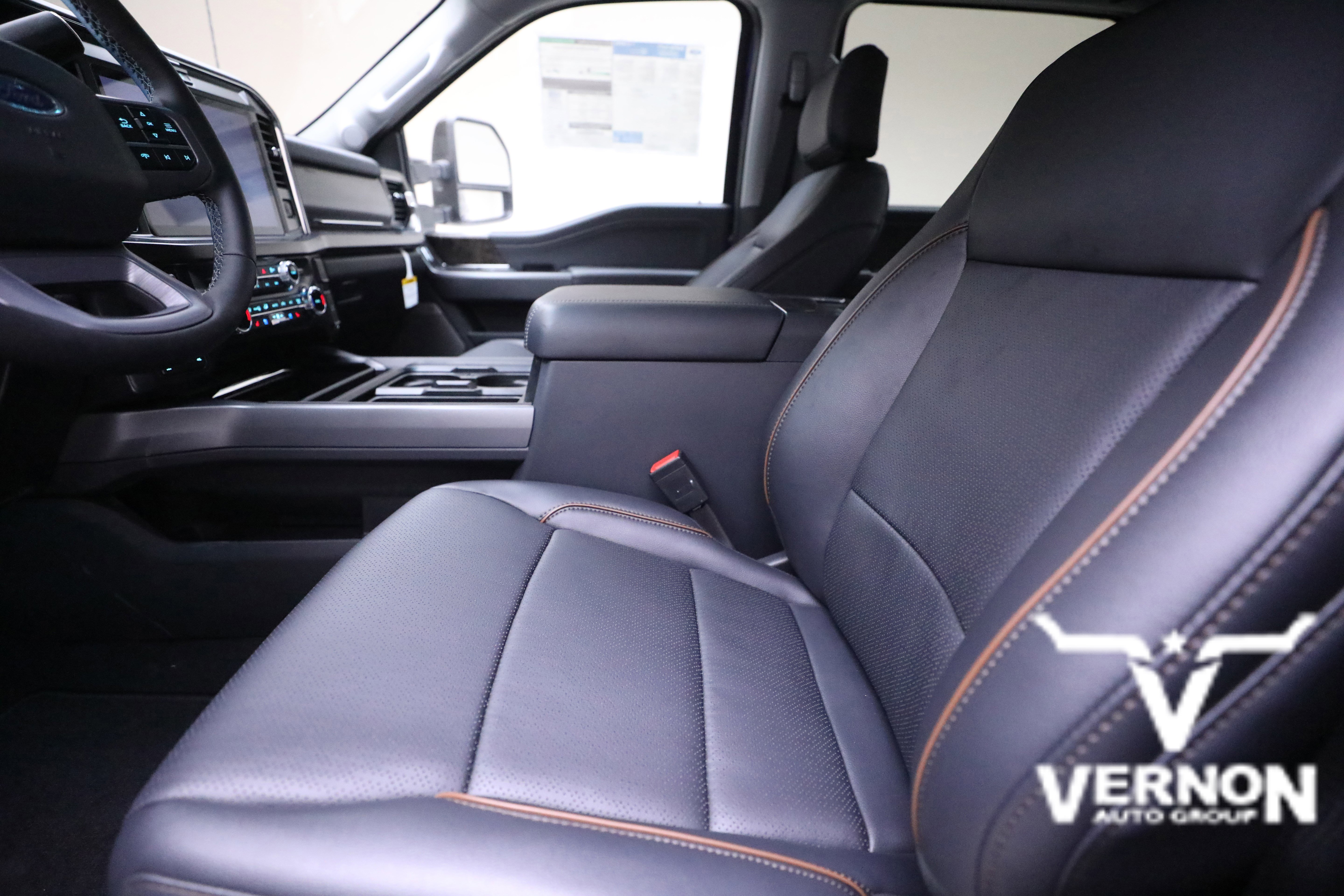 New 2026 Ford F250 Lariat w/ Black Appearance Package image 10