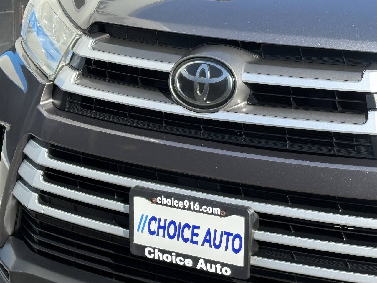 Used 2018 Toyota Highlander XLE FWD image 26