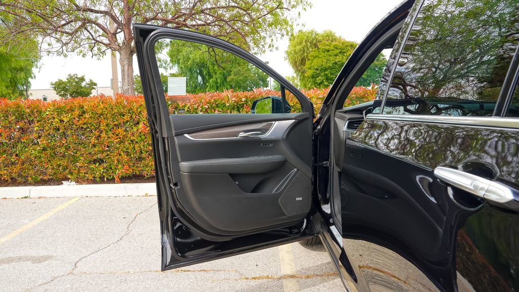 Certified 2025 Cadillac XT6 Premium Luxury w/ Platinum Package image 20