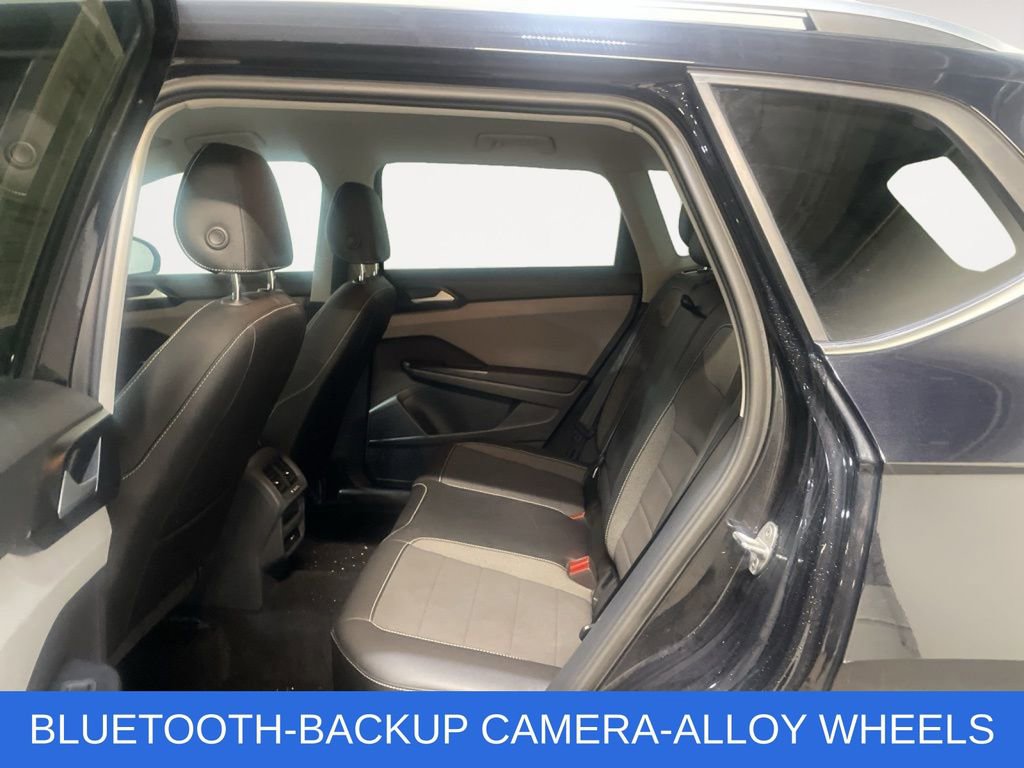 Used 2022 Volkswagen Taos SE AWD/4WD image 13