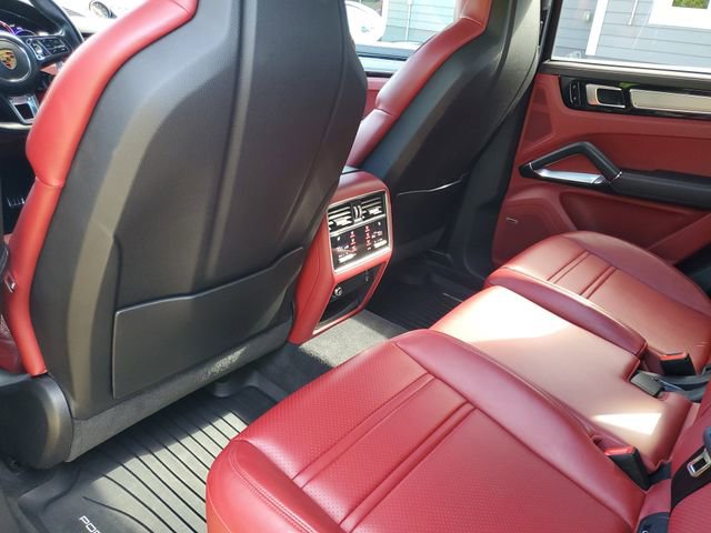 Used 2021 Porsche Cayenne Turbo image 36