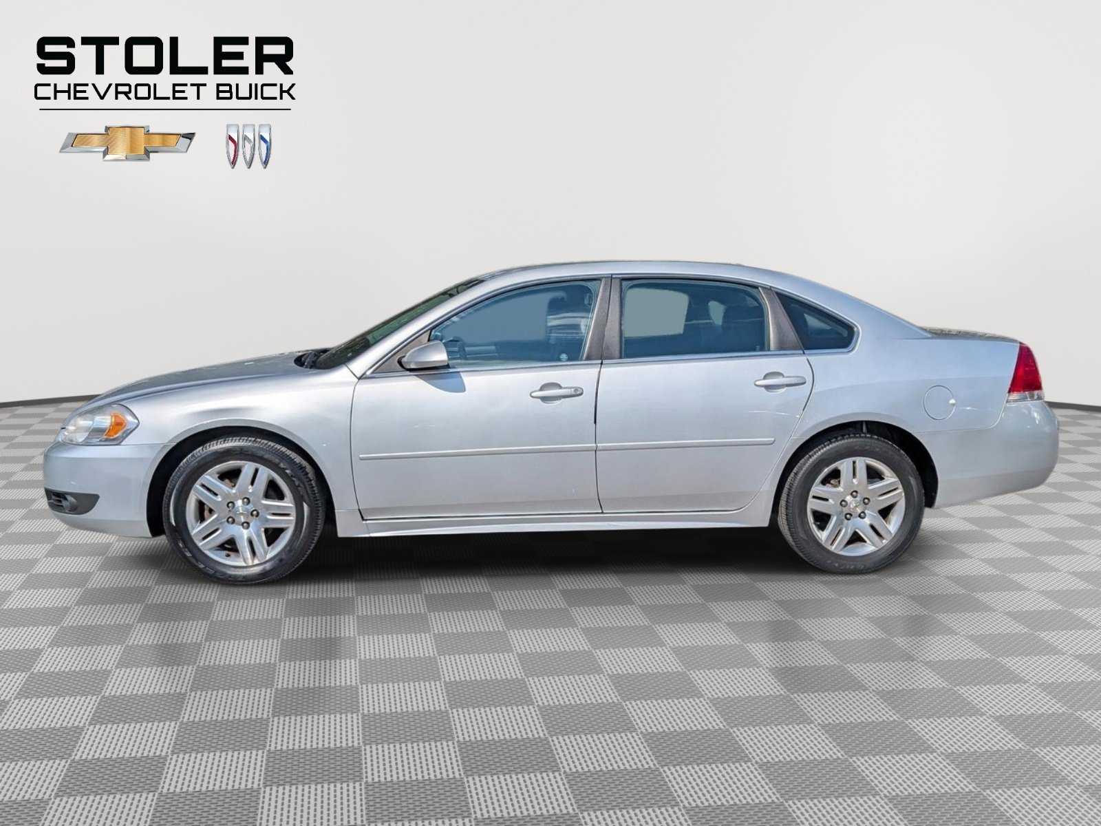 Used 2011 Chevrolet Impala LT FWD image 2
