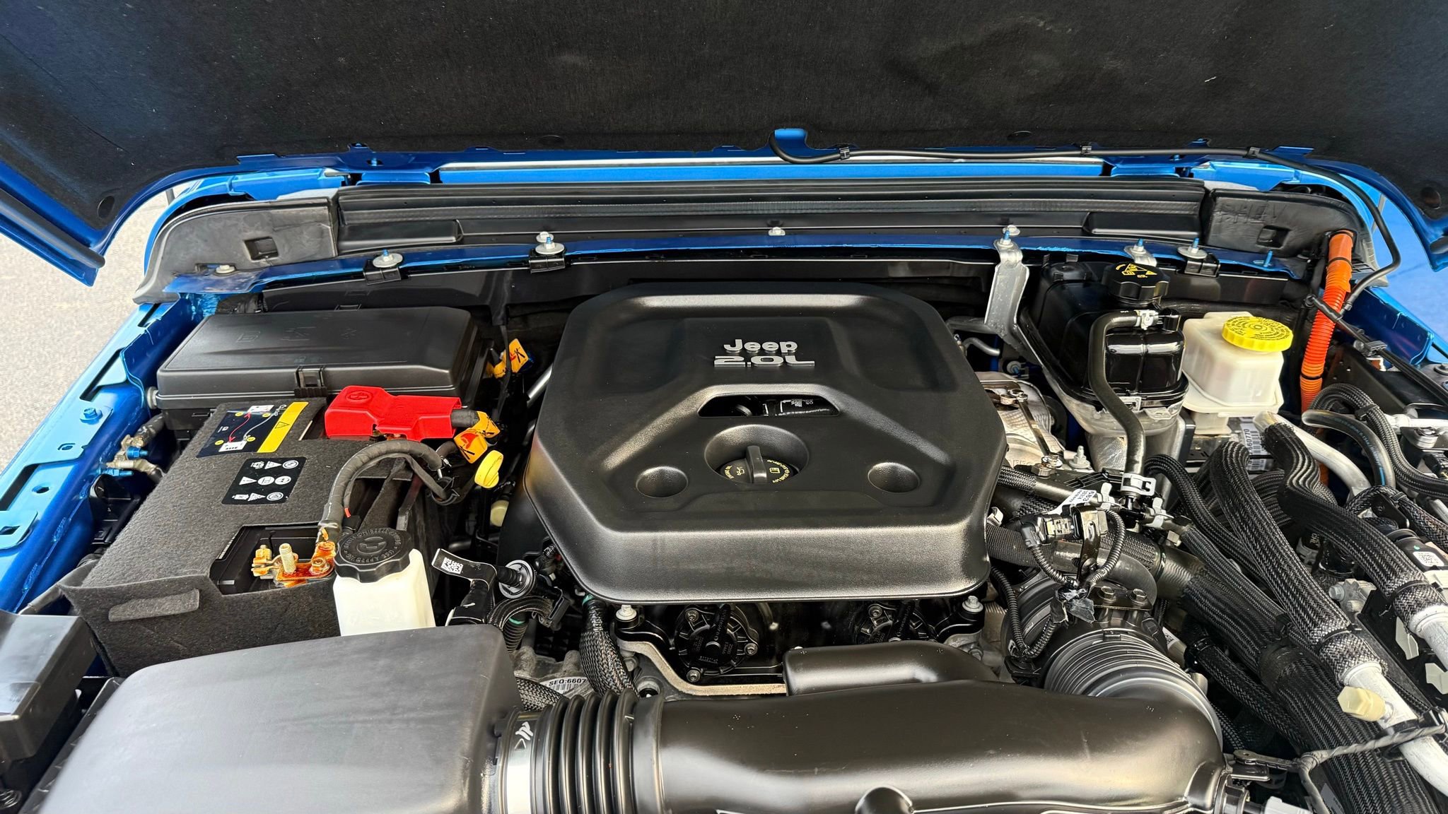 Used 2022 Jeep Wrangler Unlimited Sahara image 40