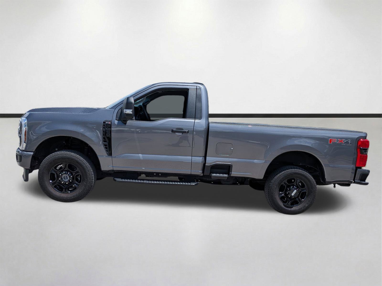 Used 2024 Ford F250 XL w/ STX Appearance Package AWD/4WD image 7
