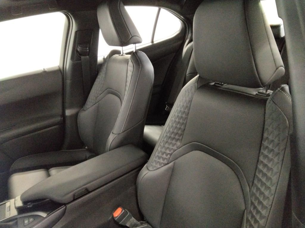 Used 2021 Lexus UX 250h w/ Premium Package image 33