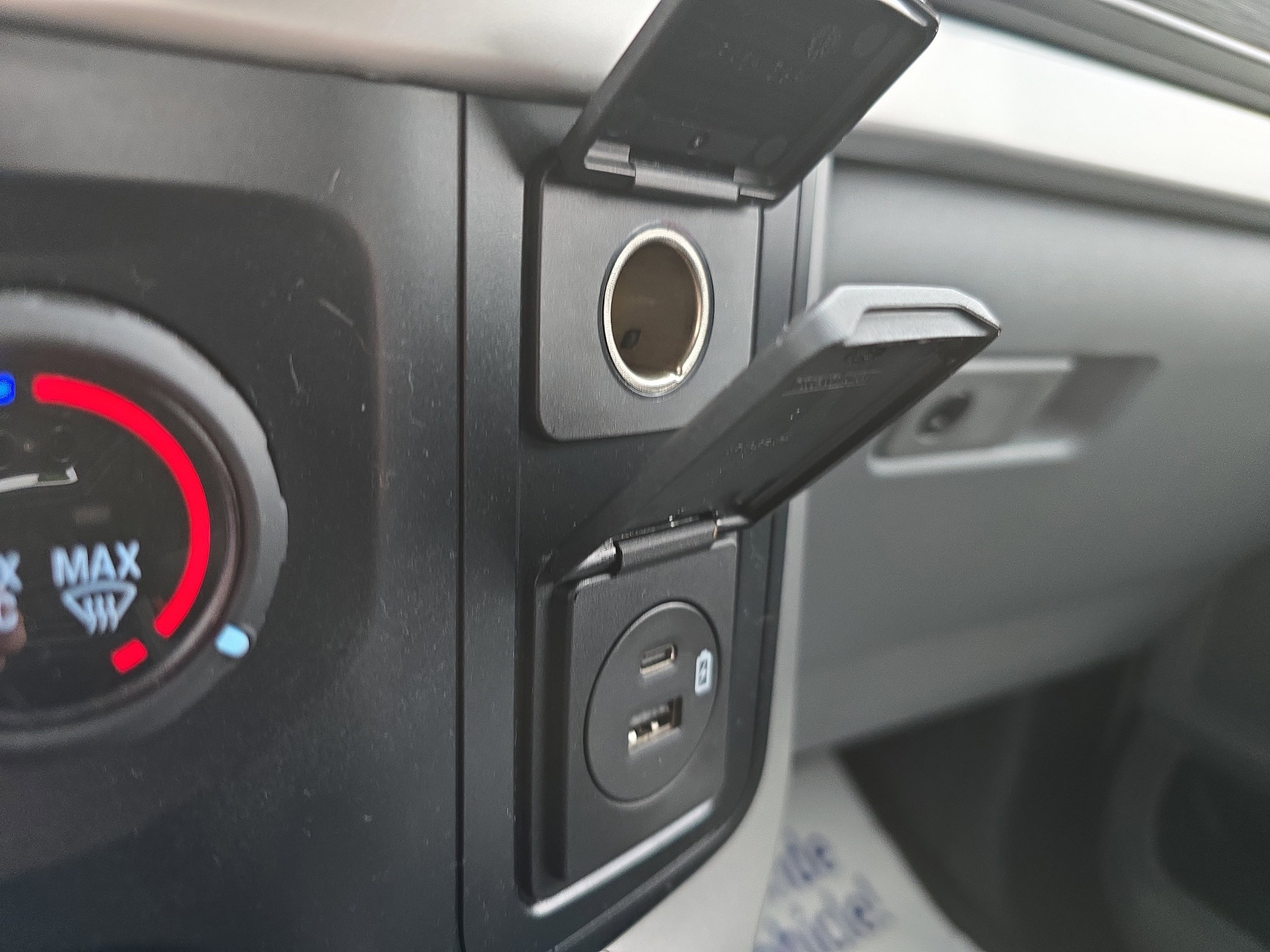 Used 2022 Ford F150 XLT image 32