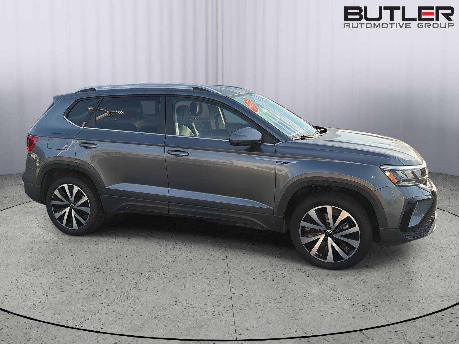 Used 2023 Volkswagen Taos SE FWD image 7
