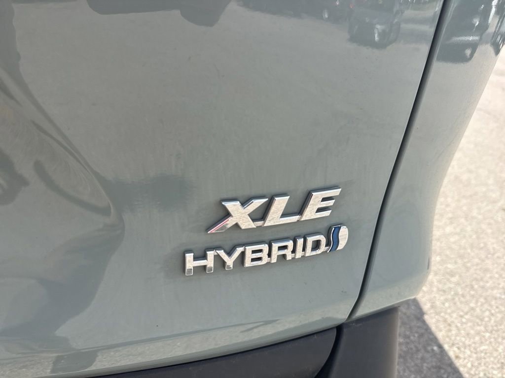 Used 2023 Toyota RAV4 XLE w/ Convenience Package AWD/4WD image 11
