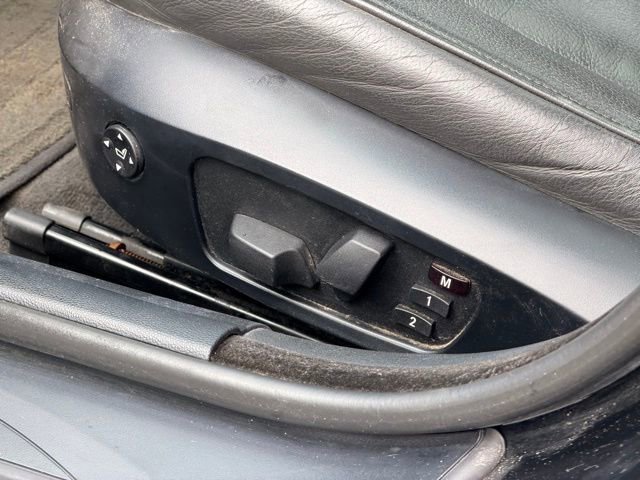 Used 2006 BMW 330xi Sedan image 6