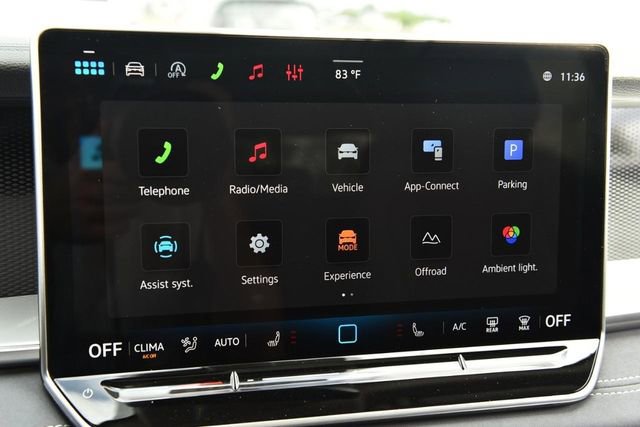 New 2026 Volkswagen Tiguan SE image 15