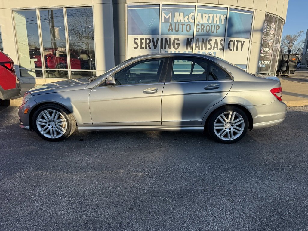 Used 2008 Mercedes-Benz C 300 Sedan image 2