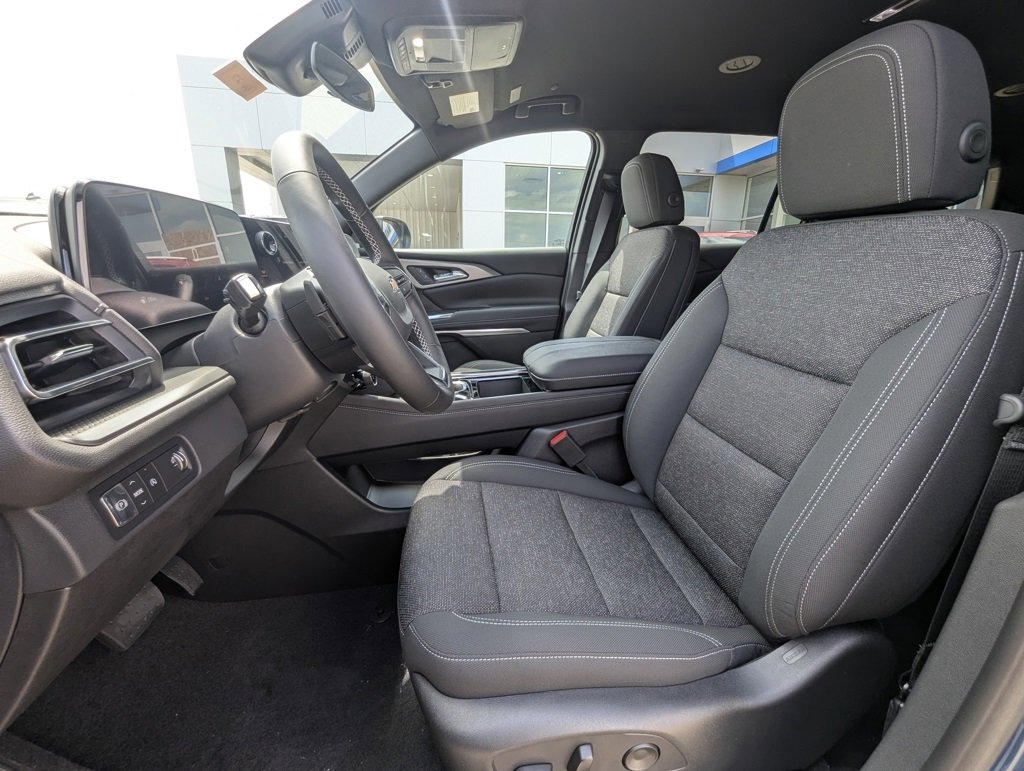 New 2026 Chevrolet Traverse LT image 12