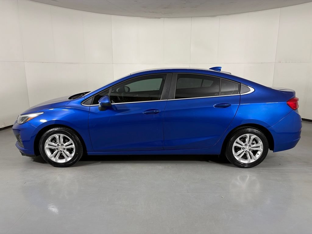 Certified 2019 Chevrolet Cruze LT w/ Convenience Package FWD image 6
