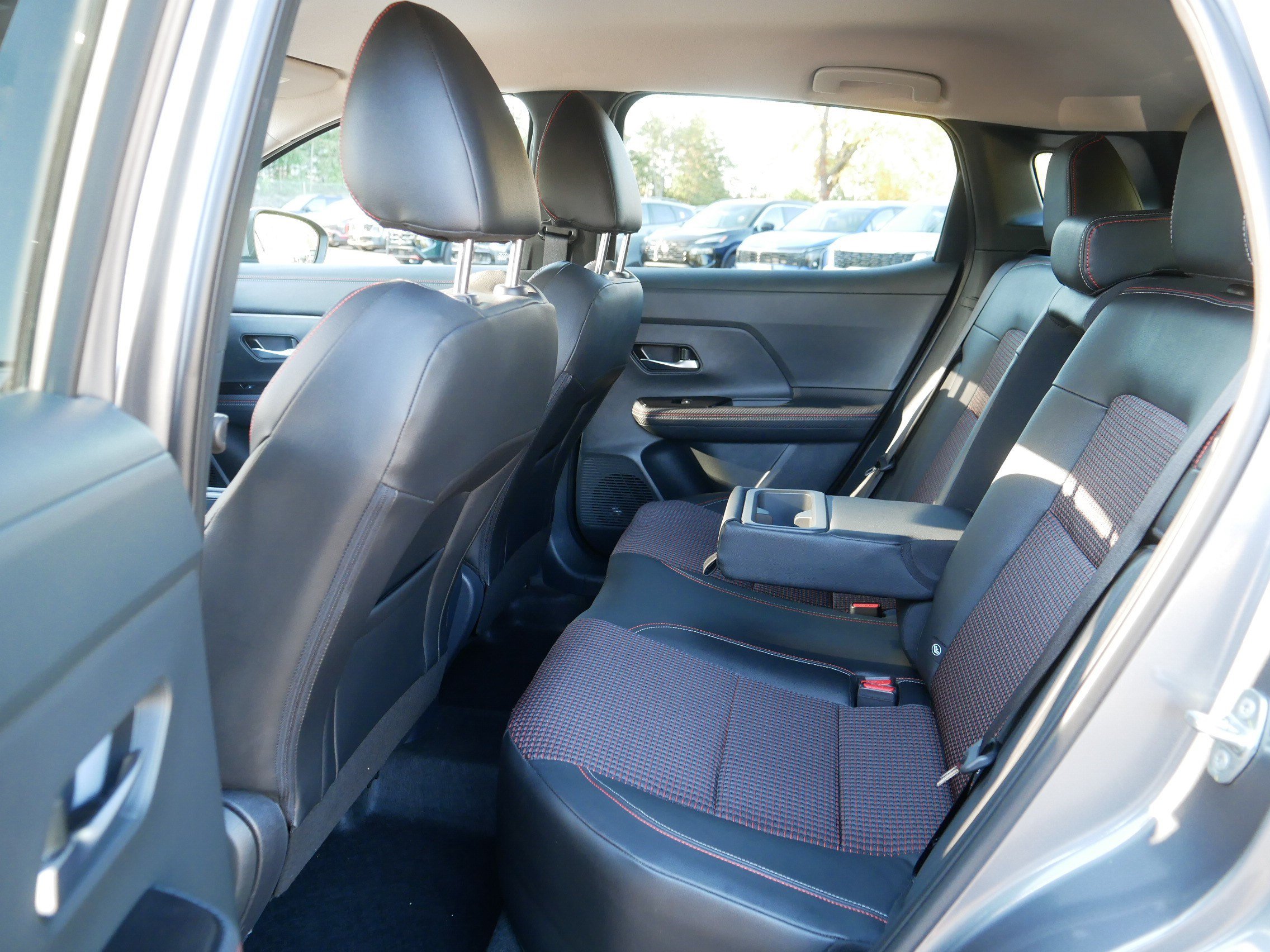 Certified 2025 Nissan Kicks SR AWD/4WD image 34
