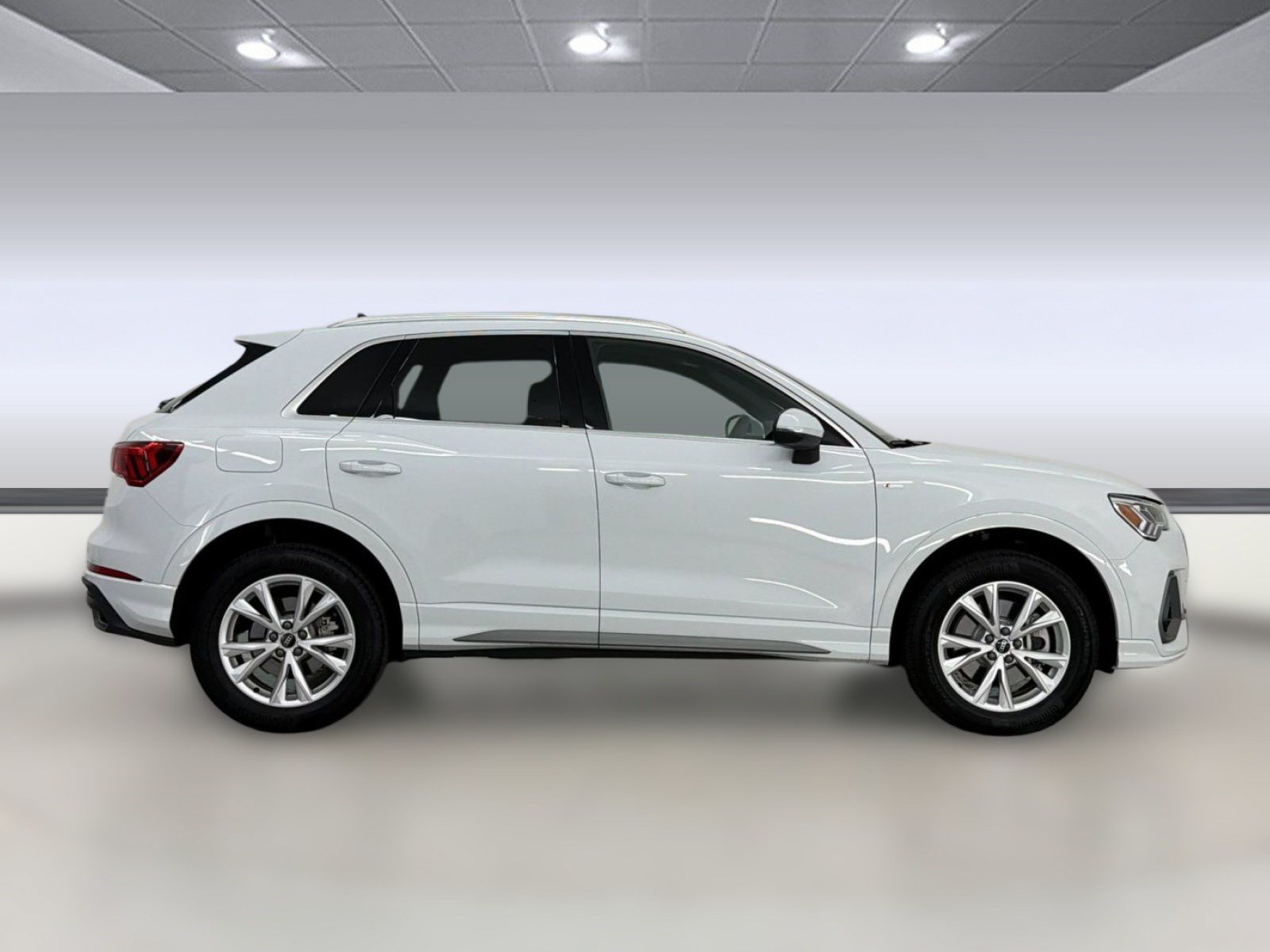 Used 2025 Audi Q3 2.0T Premium w/ Convenience Package AWD/4WD image 8