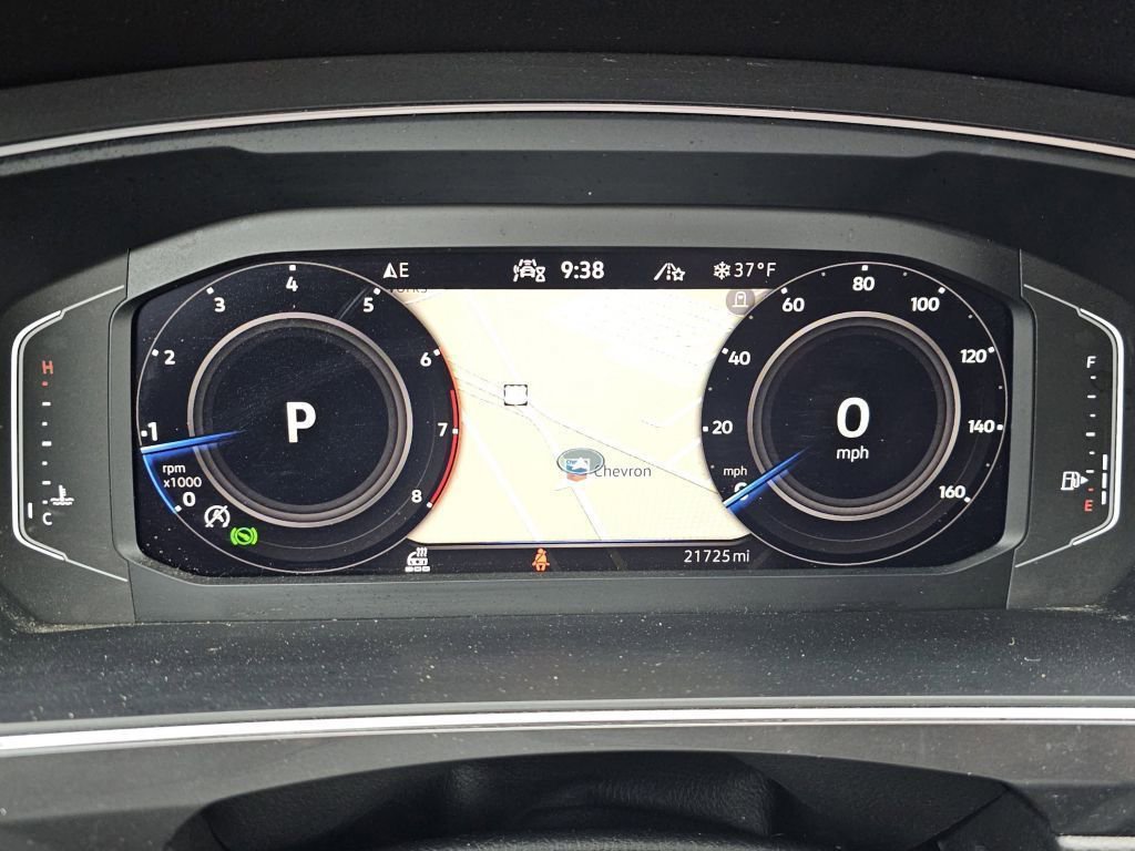 Used 2022 Volkswagen Tiguan SEL R-Line image 33