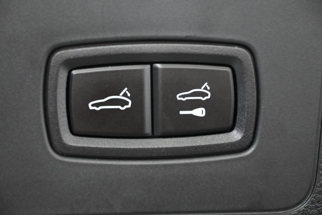 Certified 2024 Porsche Panamera image 31