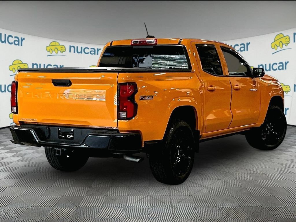 Used 2025 Chevrolet Colorado Z71 w/ Technology Package AWD/4WD image 6