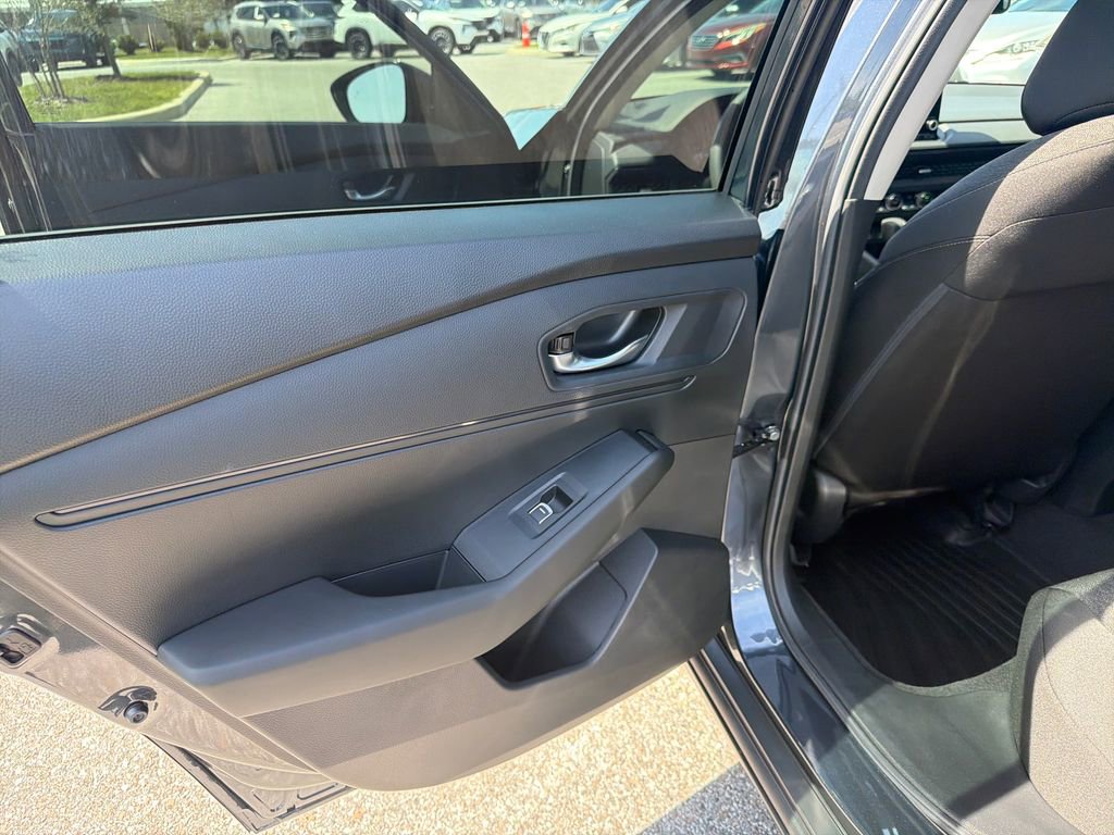 Used 2025 Honda Accord SE image 17