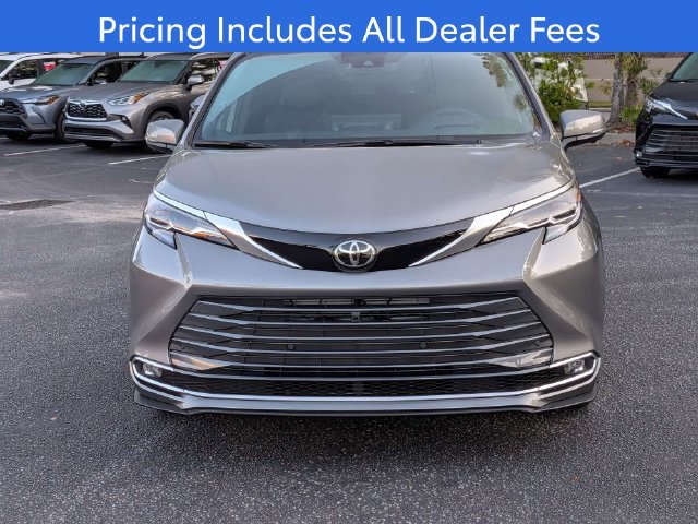 New 2026 Toyota Sienna Platinum AWD/4WD image 10