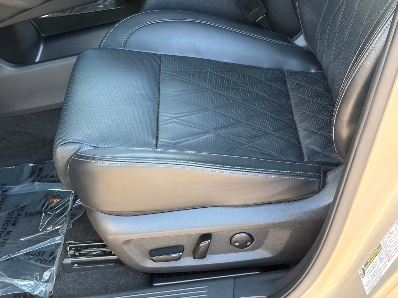 Certified 2023 Nissan Rogue Platinum w/ Platinum Premium Package FWD image 19