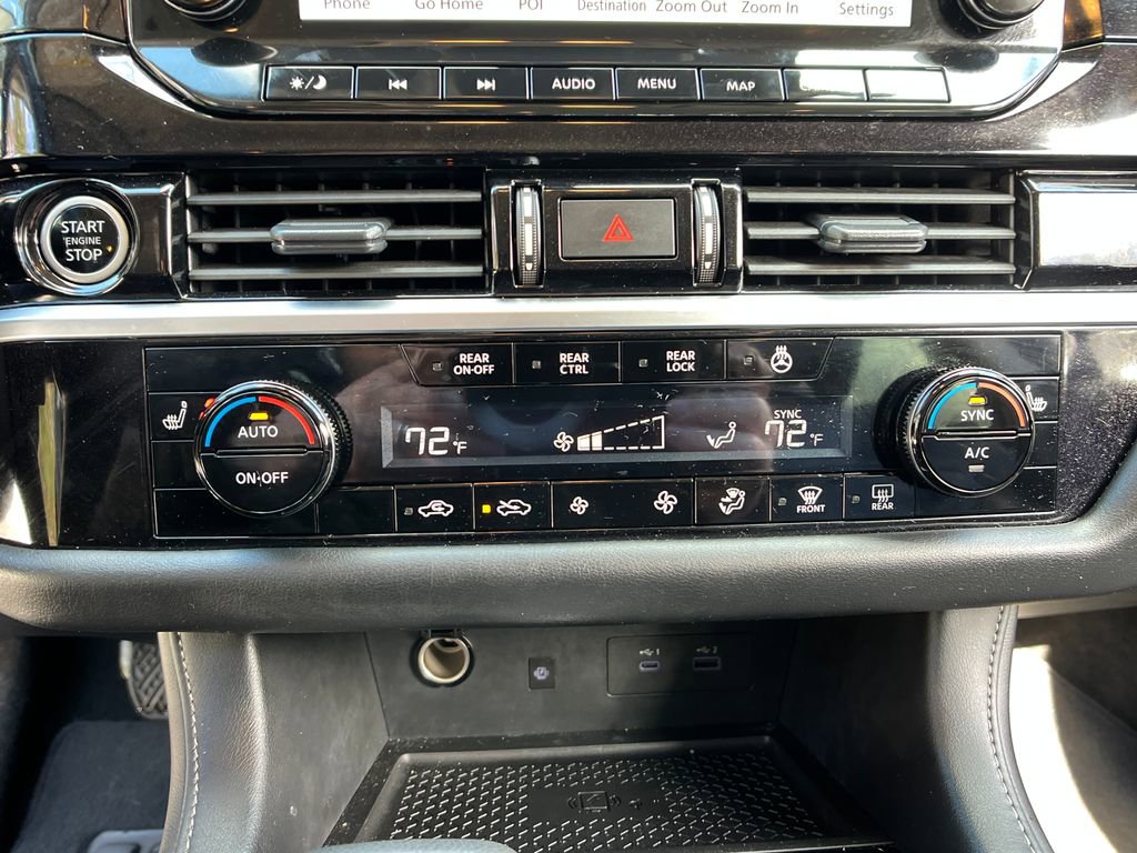 Used 2024 Nissan Pathfinder SL AWD/4WD image 17