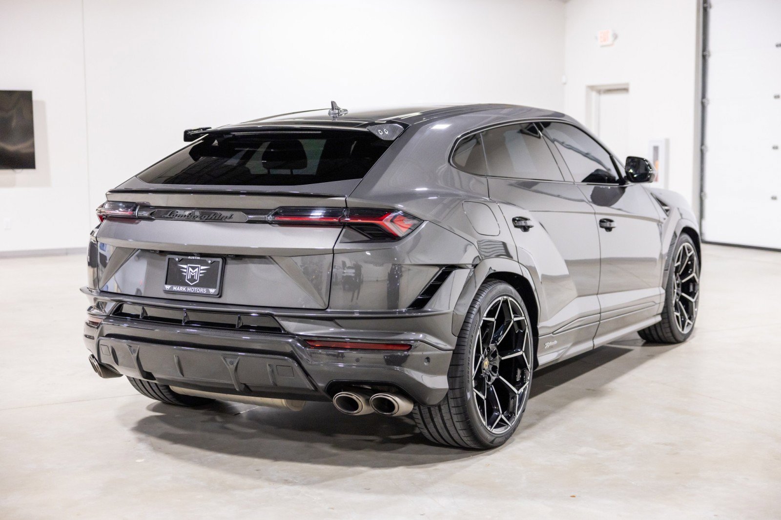 Used 2023 Lamborghini Urus Performante image 9