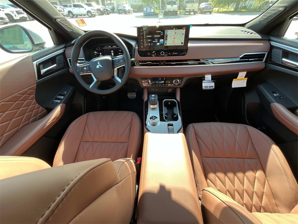 New 2025 Mitsubishi Outlander SEL image 29