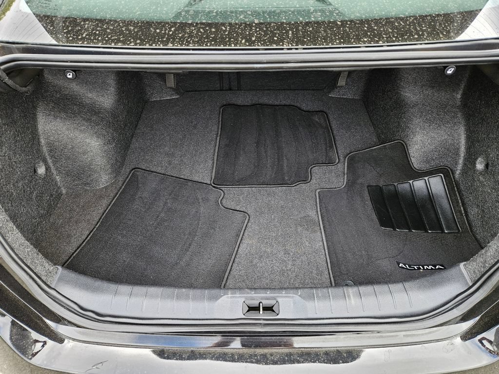 Used 2024 Nissan Altima 2.5 SV FWD image 13