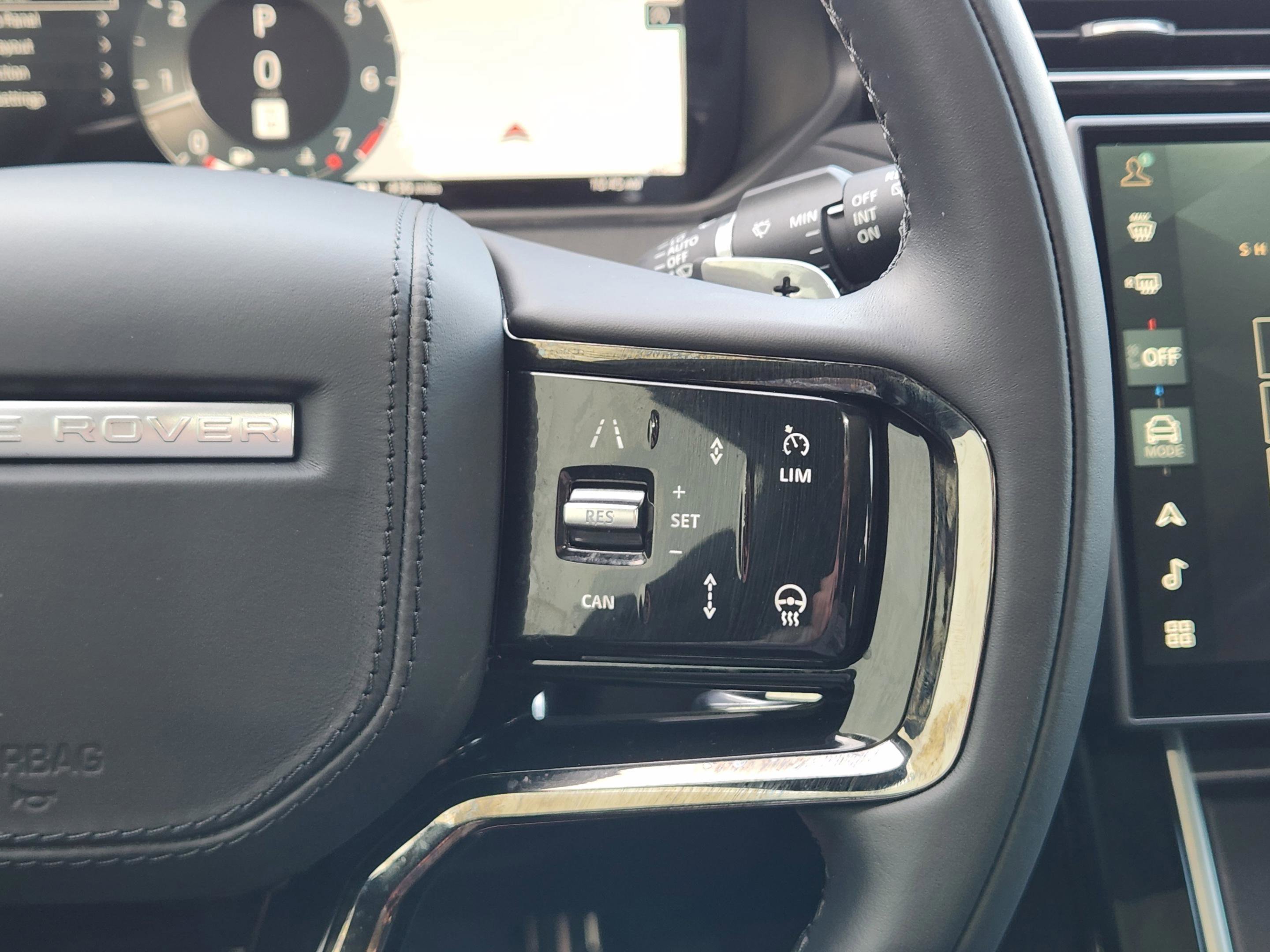 Certified 2026 Land Rover Range Rover Velar Dynamic SE AWD/4WD image 26