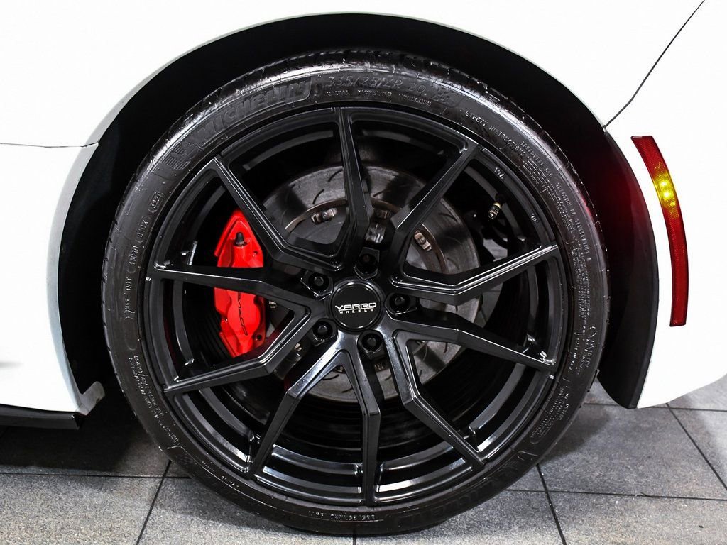 Used 2015 Chevrolet Corvette Z06 w/ 3LZ Preferred Equipment Group image 10