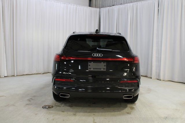 Used 2025 Audi Q5 Prestige image 24
