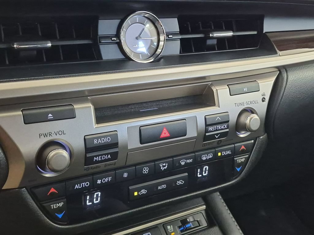 Used 2017 Lexus ES 350 w/ Luxury Package FWD image 22