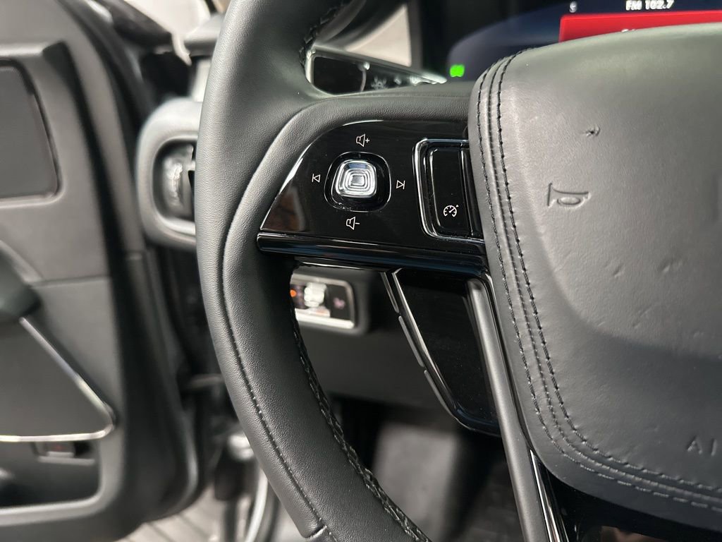 Used 2024 Lincoln Aviator AWD w/ Premium Package image 14