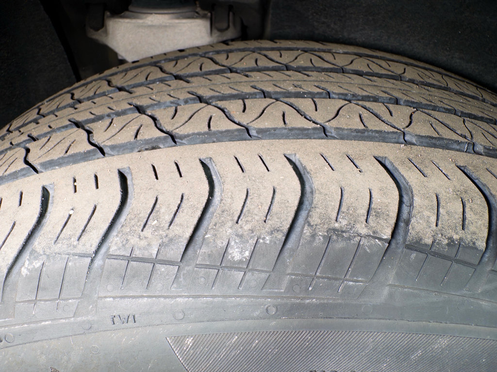 Used 2023 Volkswagen ID.4 Pro AWD/4WD image 32