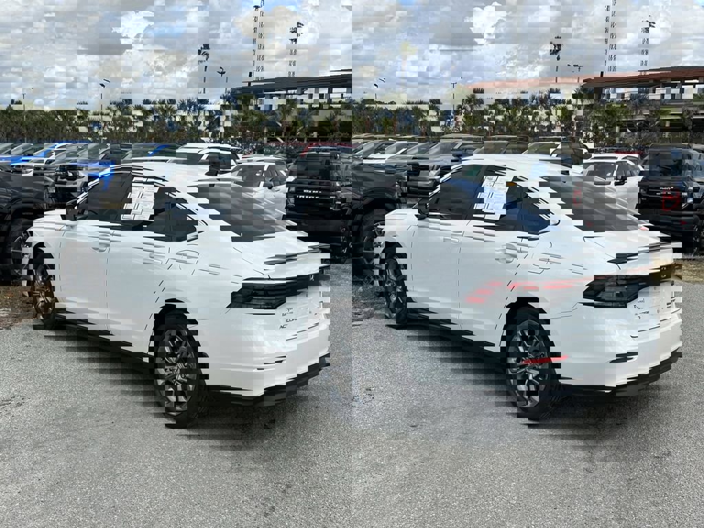 Used 2024 Honda Accord Sport image 7