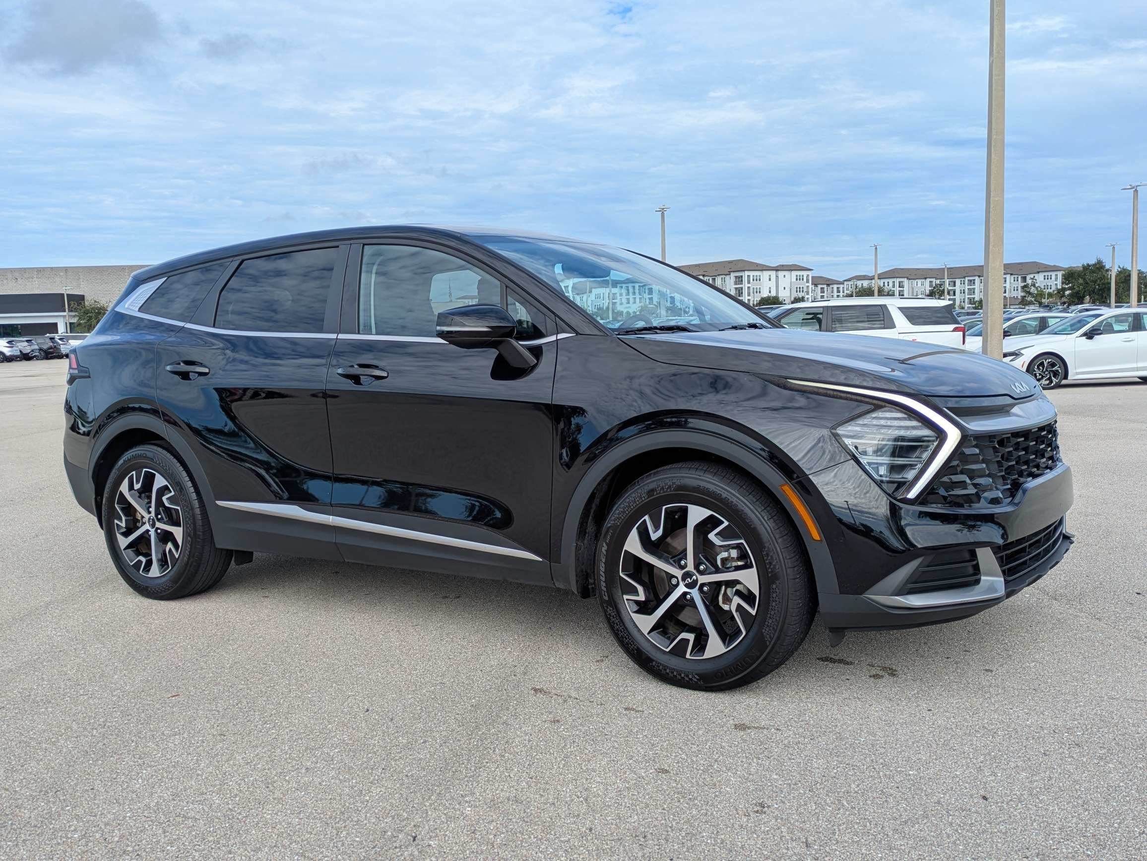Certified 2025 Kia Sportage EX FWD image 2