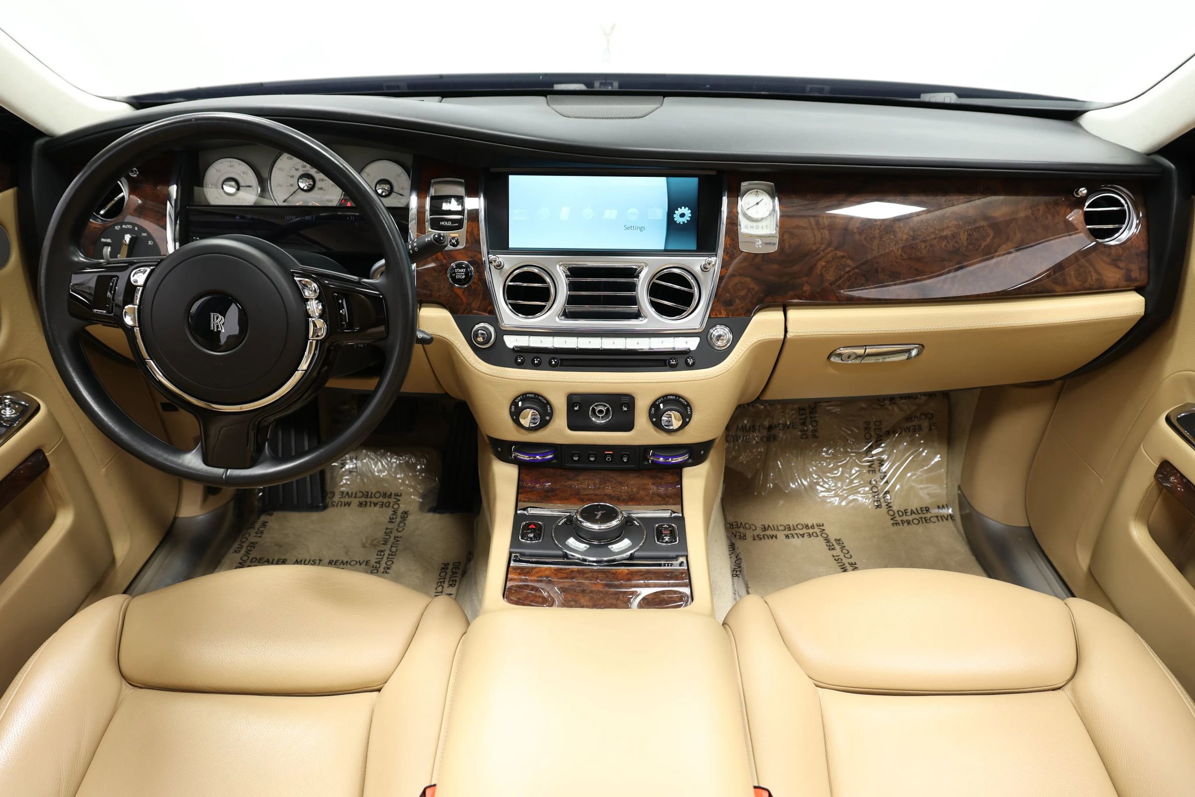 Used 2015 Rolls-Royce Ghost RWD image 43