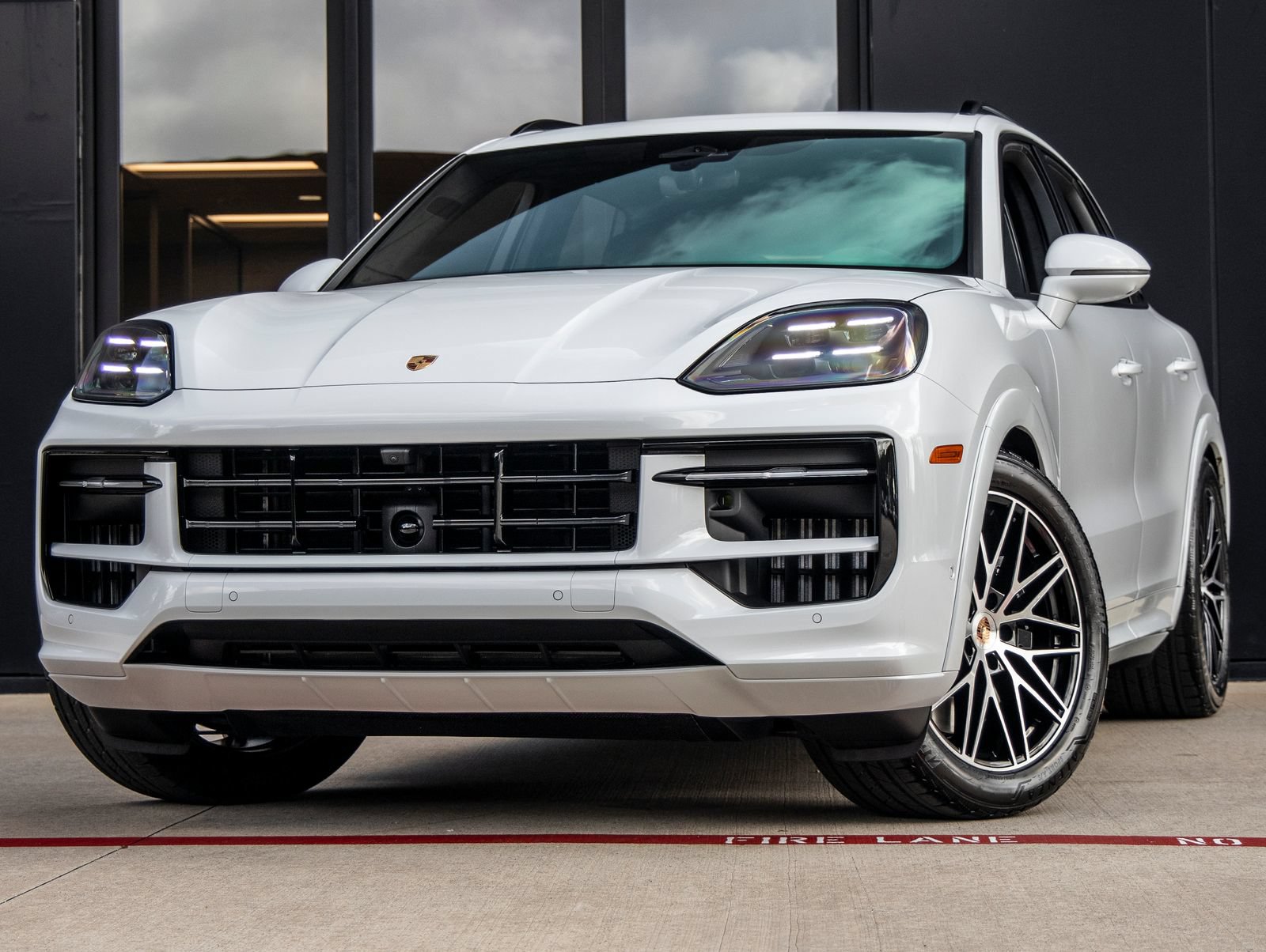 New 2026 Porsche Cayenne GTS AWD/4WD image 1