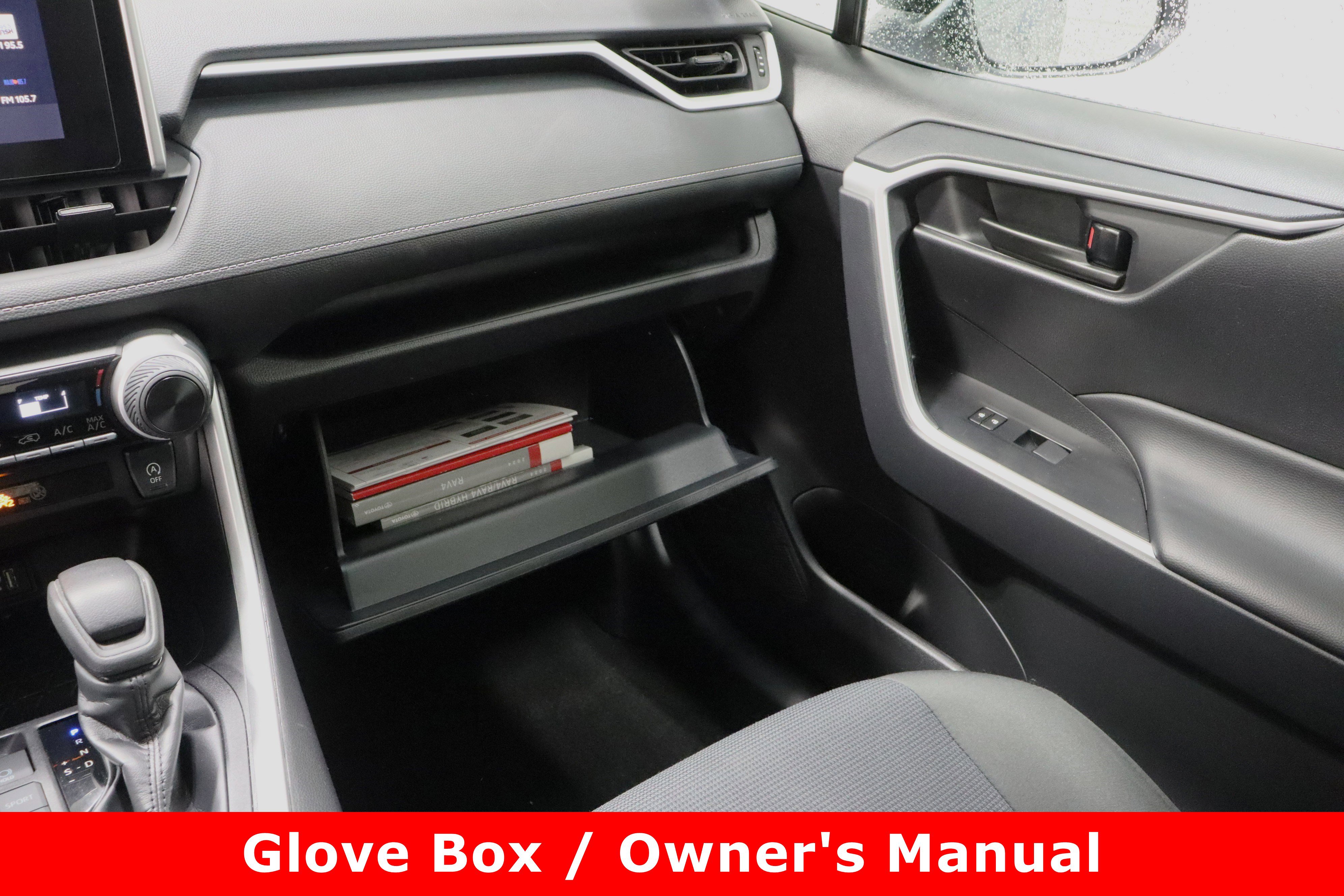 Used 2024 Toyota RAV4 LE image 20