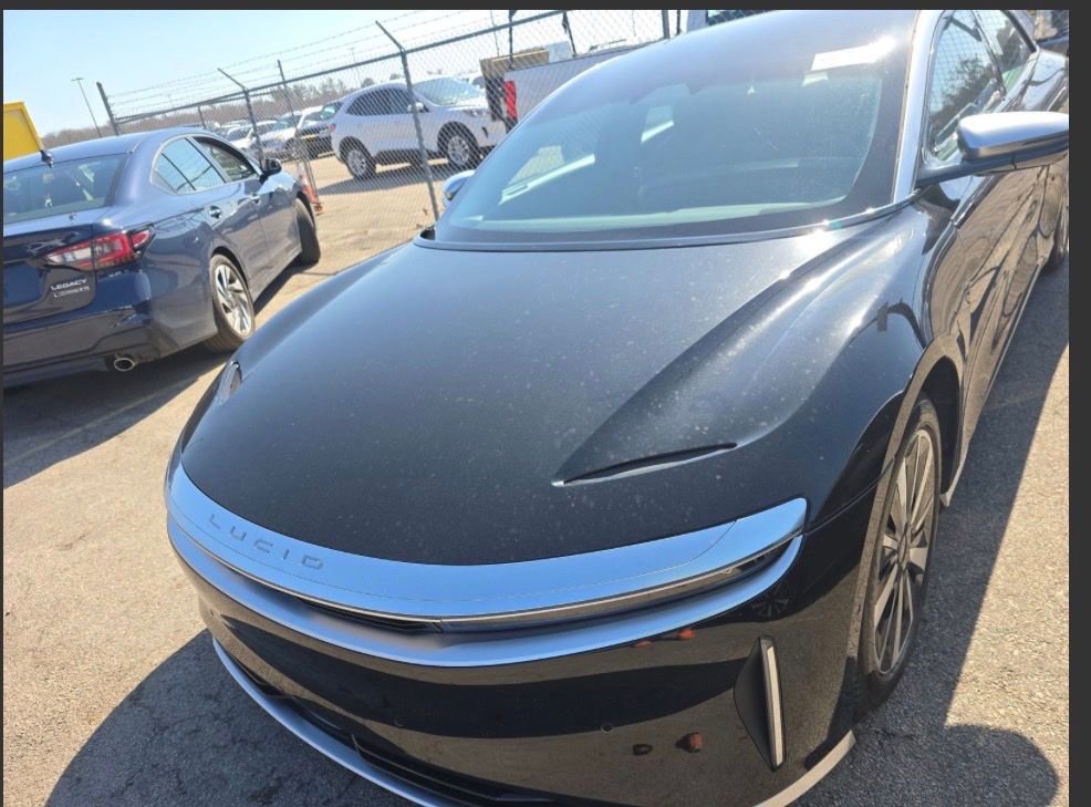 Used 2022 Lucid Air Grand Touring image 3