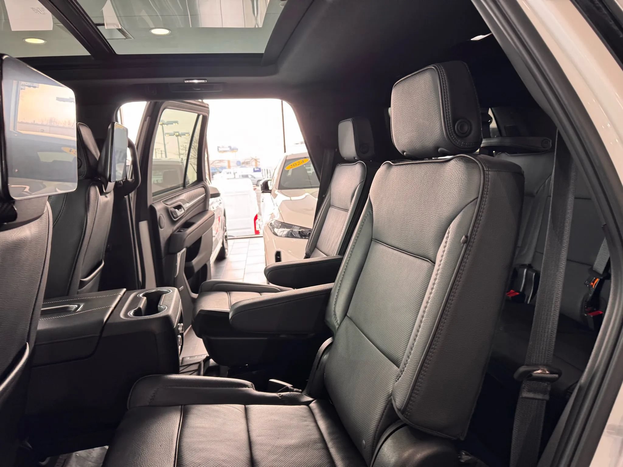 Used 2023 GMC Yukon Denali w/ Denali Reserve Package AWD/4WD image 21