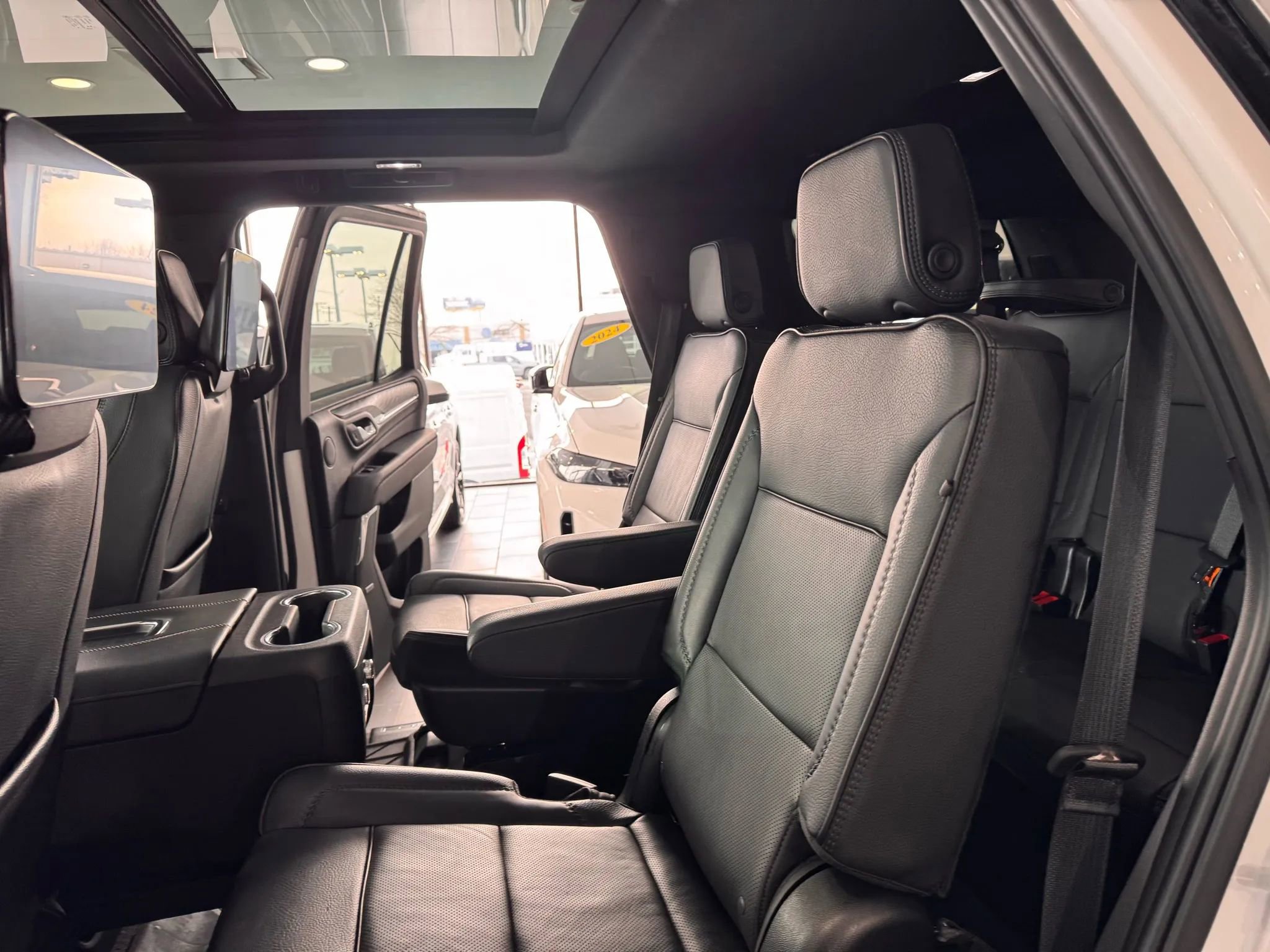 Used 2023 GMC Yukon Denali w/ Denali Reserve Package AWD/4WD image 21