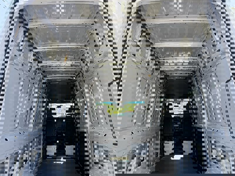 Used 2025 Mercedes-Benz Sprinter 2500 image 16