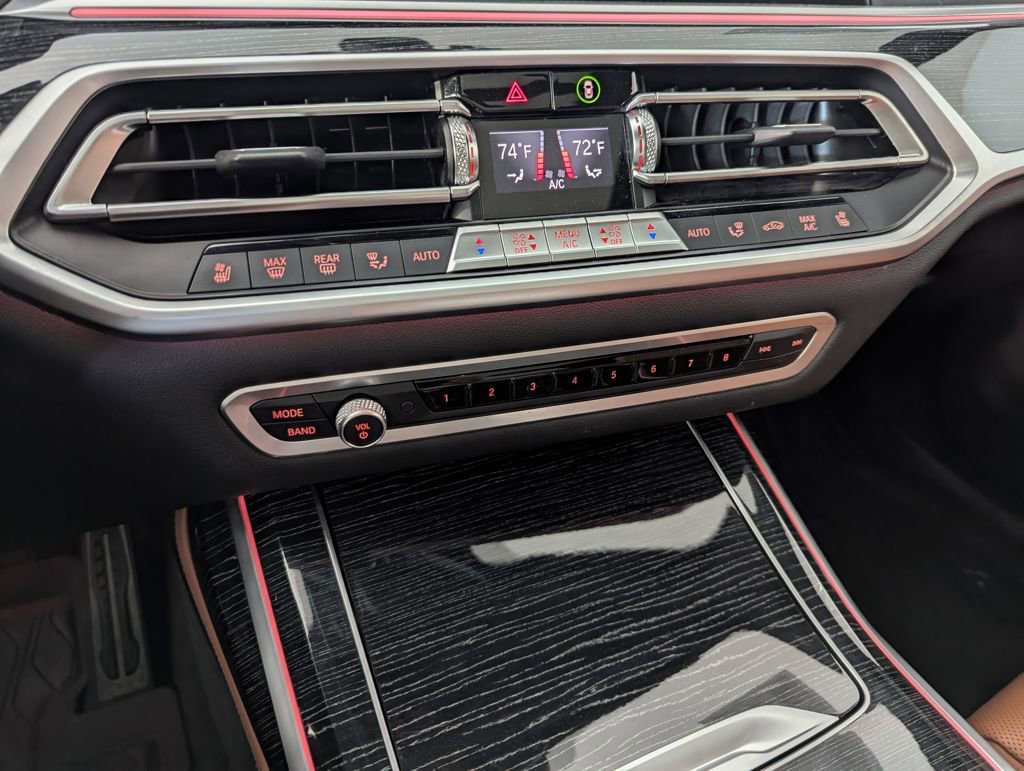 Used 2021 BMW X7 M50i image 79