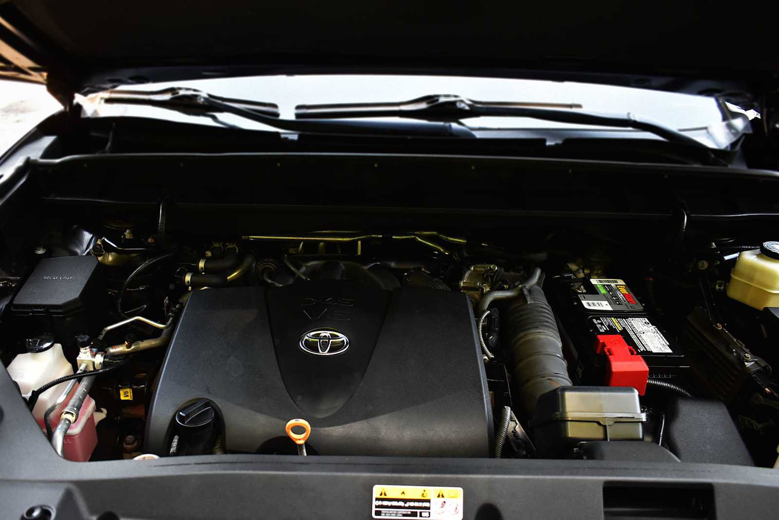 Used 2021 Toyota Highlander XLE AWD/4WD image 31