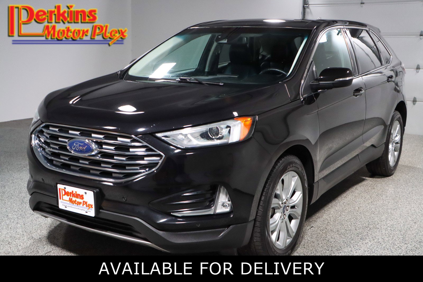 Used 2021 Ford Edge Titanium w/ Cargo Accessory Package FWD image 1
